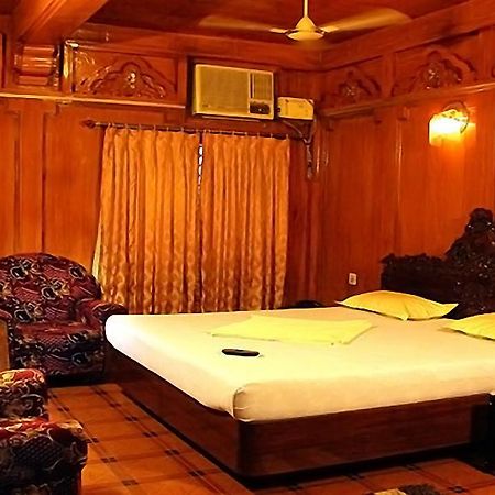 Hotel Sagar Kambam Екстериор снимка