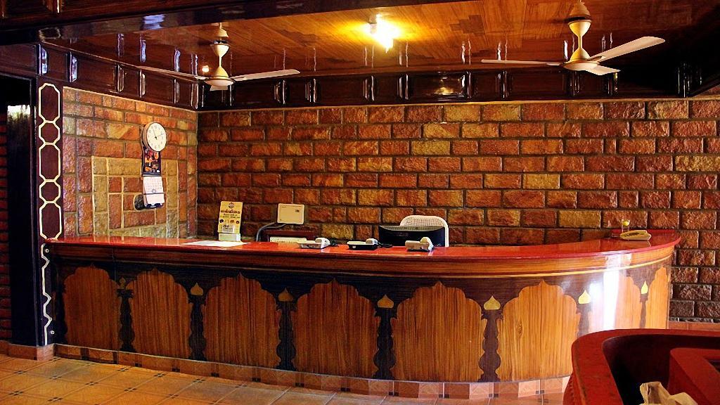 Hotel Sagar Kambam Екстериор снимка