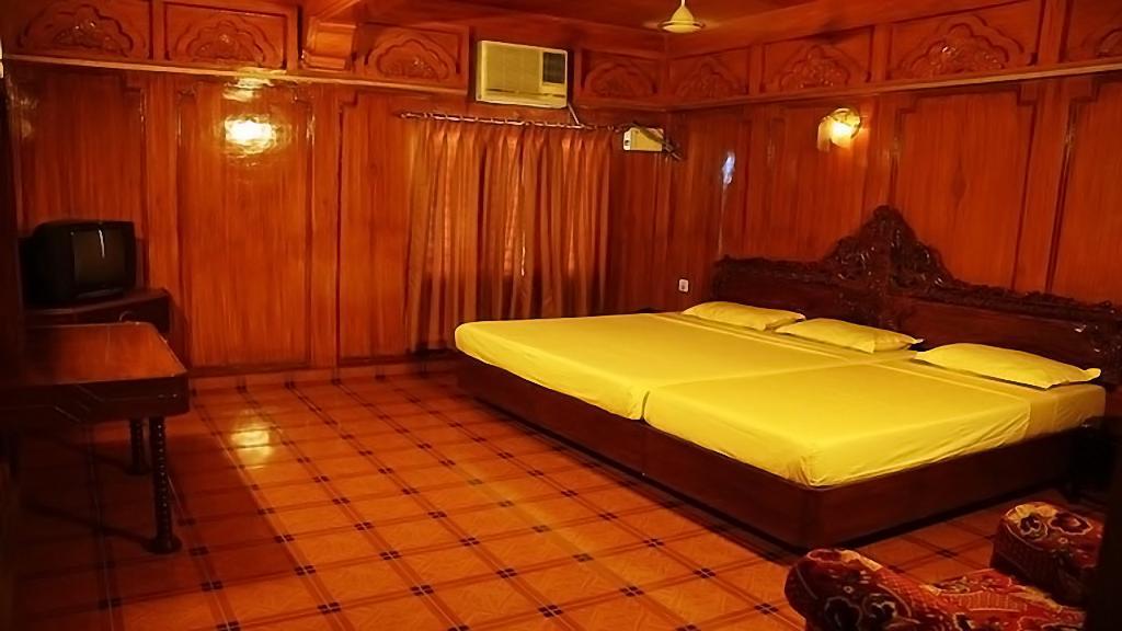 Hotel Sagar Kambam Екстериор снимка